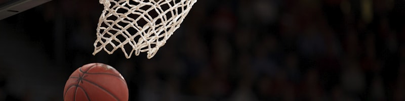 NBA篮球赛事直播 - 洛杉矶湖人队与金州勇士队的比赛精彩瞬间